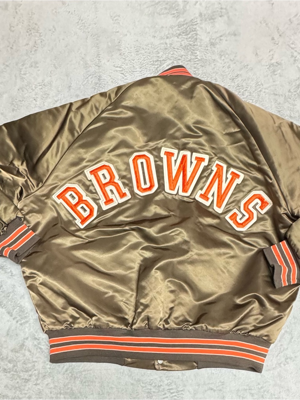 Vintage 80’s Cleveland Browns Chalk Line Satin Jacket Large. Spellout NFL USA.